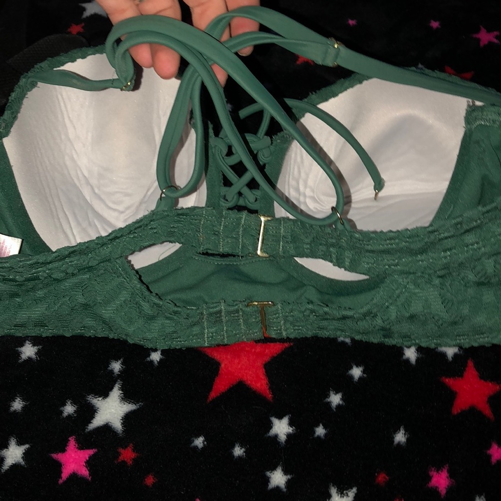bra - Picture 2 of 3